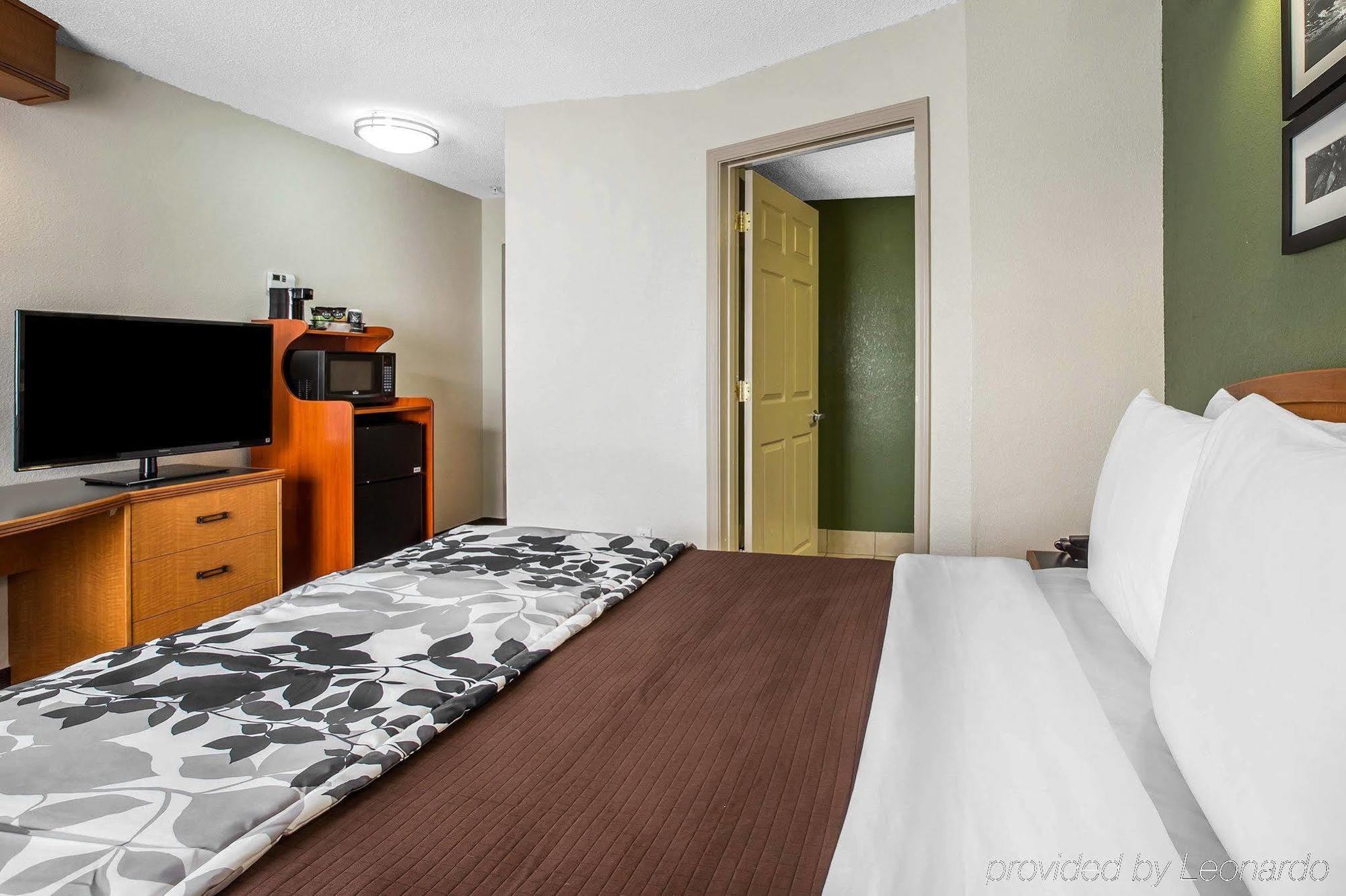 Готель Clarion Pointe Albemarle Екстер'єр фото